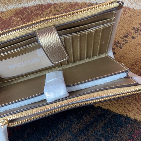 NWT Michael kors double zip wristlet - Picture 12 of 12